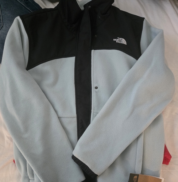 The North Face Jackets & Blazers - The North Face Womens Tundra Jacket Size MED NWT Retail 150